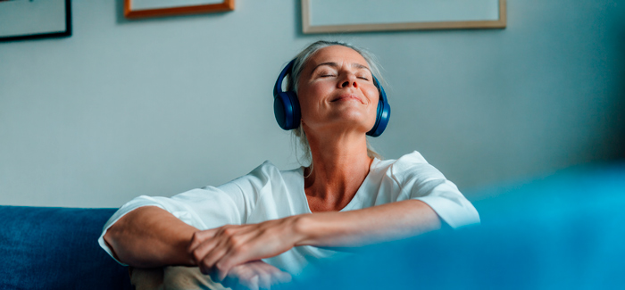 Auscultadores podem conter químicos nocivos: saiba como reduzir riscos no dia a dia